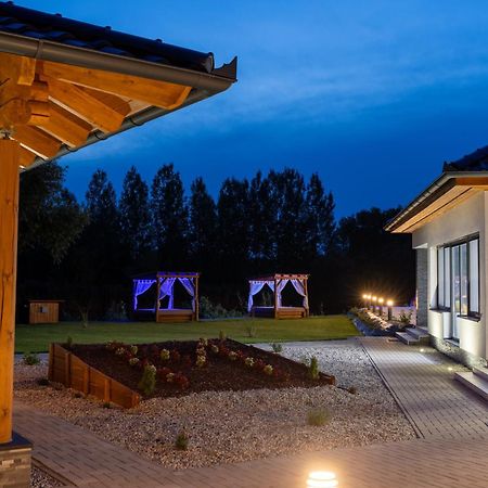 Mitosz Apartman Gyomaendrod Bagian luar foto